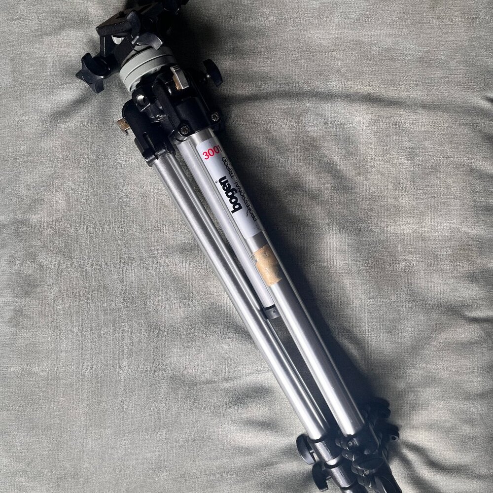 Manfrotto Bogen 3001 professional photo tripod 3025 head